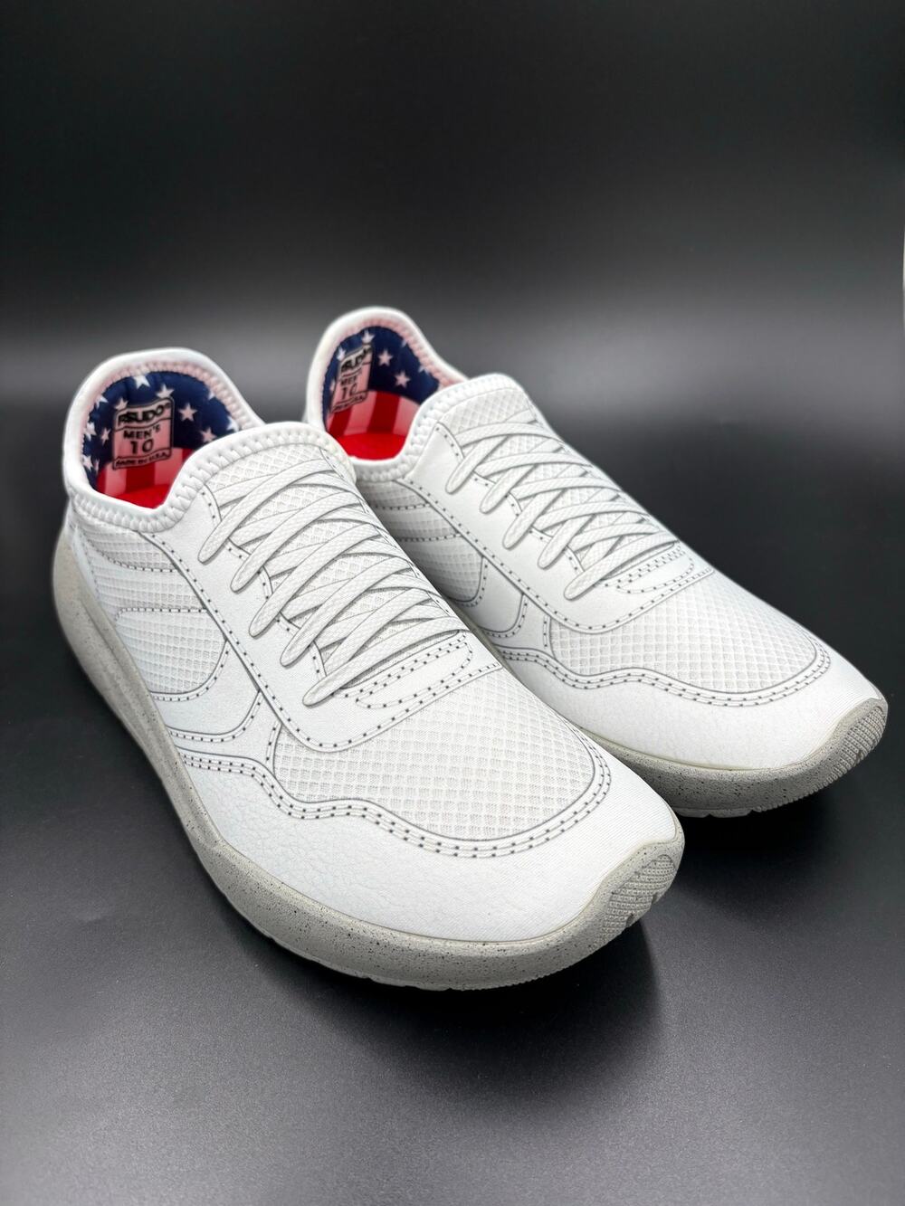 Psudo Men’s Court White Slip On Sneakers Size 10 New with Box